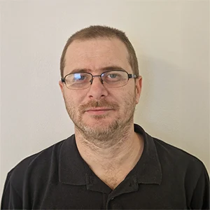 Boban Milosavljevic, mätspecialist inom bygg och 3D-skanning på Ivacom, i branschen sedan 2012